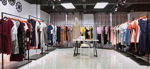 儒煜服飾 夏季連衣裙批發指南——高性價比與品牌尾貨采購策略